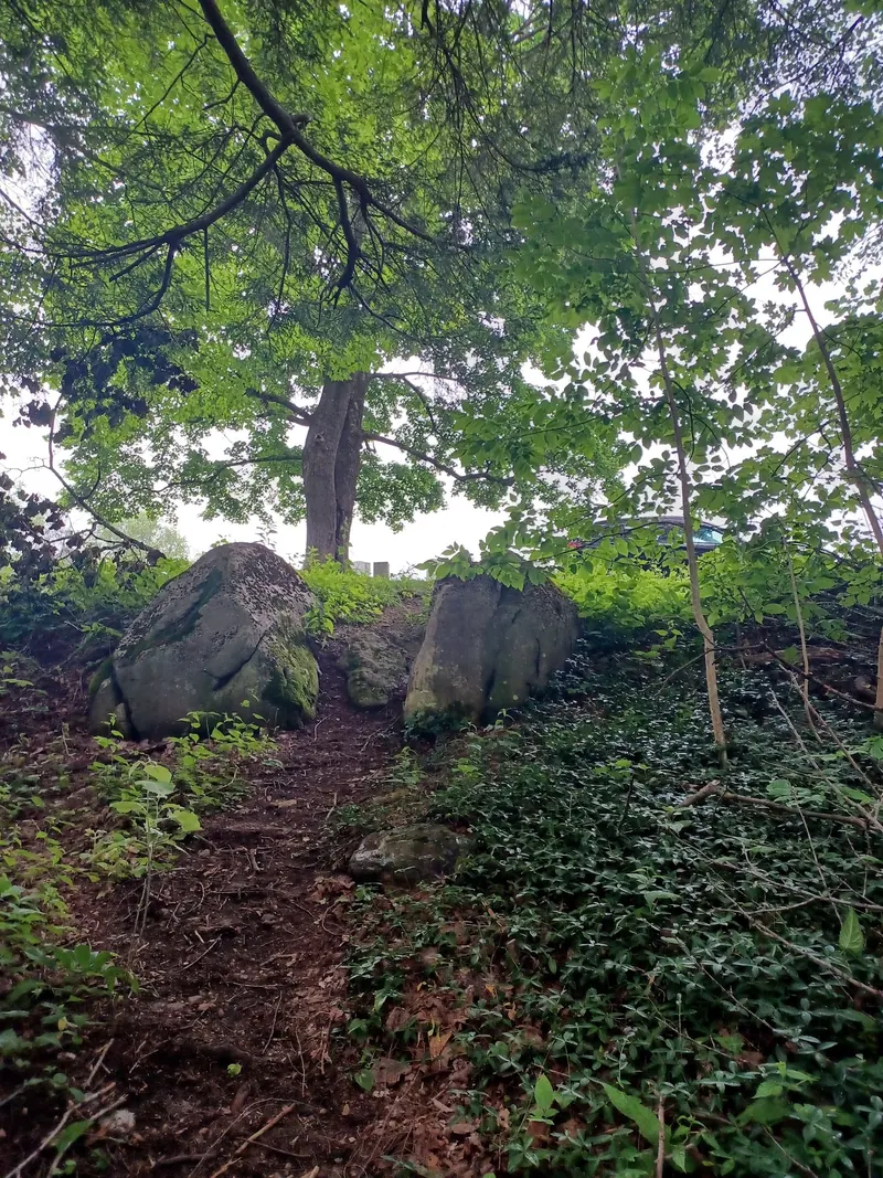 Rocky path between boulders below Bellevue Cemetery near the falls