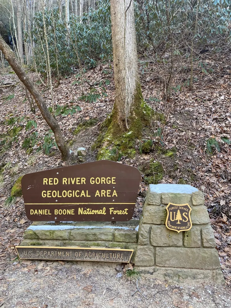 Red River Gorge Geological Area entrance sign identifying Daniel Boone National Forest
